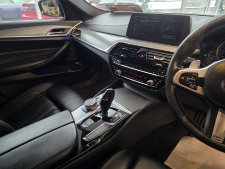 2017 BMW 5-Series - photo 9