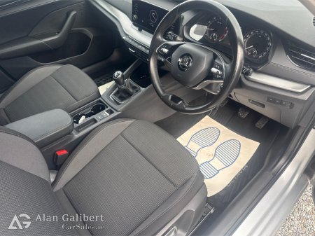 2022 Skoda Octavia - photo 9
