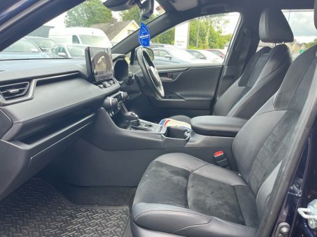 2025 Toyota RAV4 - photo 6