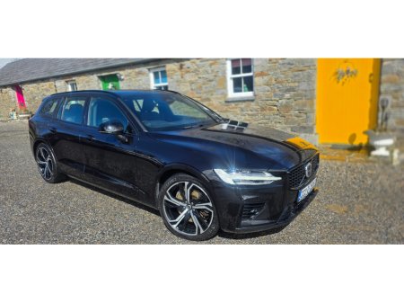 2022 Volvo V60 T6 PHEV R DESIGN DARK EDITION + 2023 MODEL