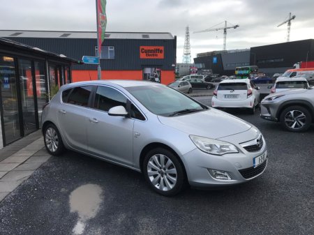 2011 Opel Astra - photo 2