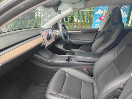 2024 Tesla Model Y - photo 9