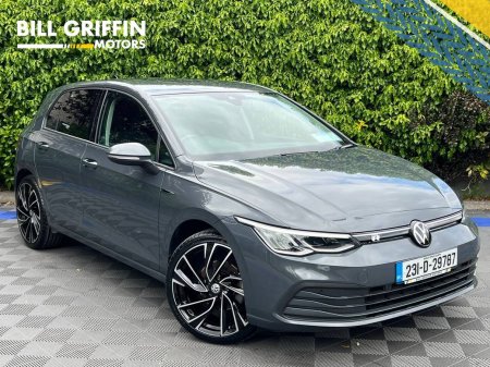 2023 Volkswagen Golf R-LINE PACK 1.0 TSI HYBRID // NEW 19" R-LINE ALLOYS // DIGITAL CLUSTER // ADAPTIVE CRUISE CONTROL