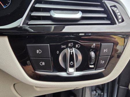2019 BMW 5-Series - photo 17