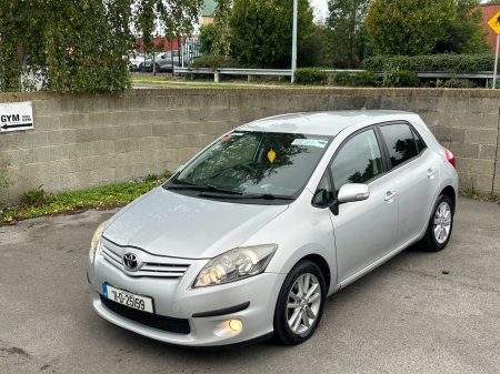 2011 Toyota Auris - photo 2