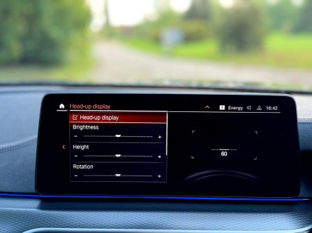 2021 BMW 5-Series - photo 34
