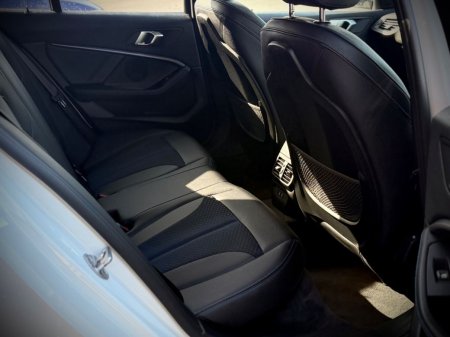 2022 BMW 1-Series - photo 10