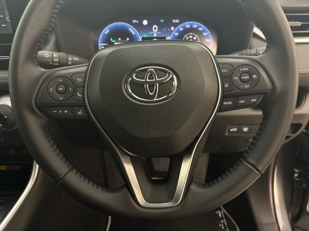 2025 Toyota RAV4 - photo 13