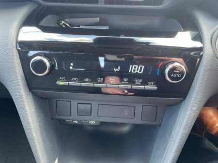 2025 Toyota Yaris Cross - photo 14