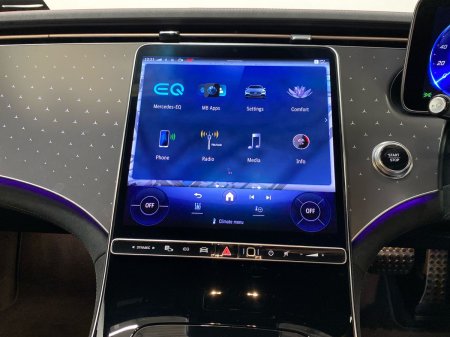 2025 Mercedes-Benz EQE - photo 11