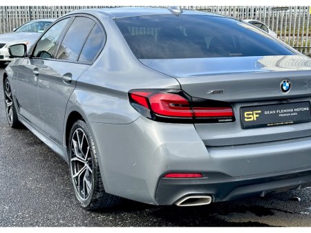 2023 BMW 5-Series - photo 10