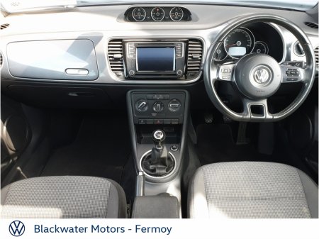 2015 Volkswagen Beetle - photo 2