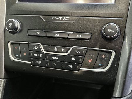 2019 Ford Mondeo - photo 12