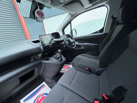 2020 Peugeot Partner - photo 5