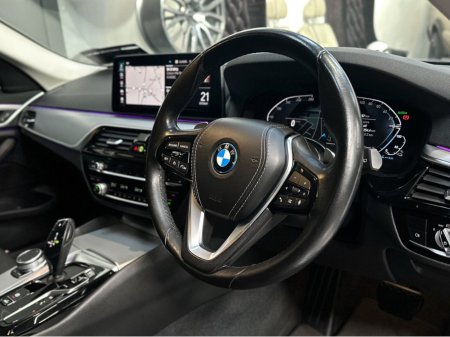 2022 BMW 5-Series - photo 12