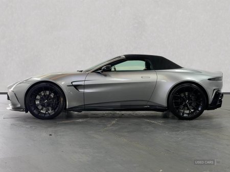 2025 Aston Martin Vantage - photo 11