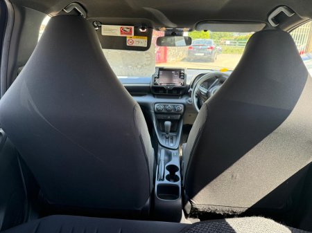 2020 Toyota Yaris - photo 15