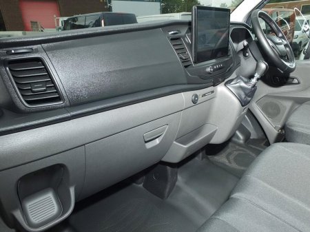 2025 Ford Transit - photo 11