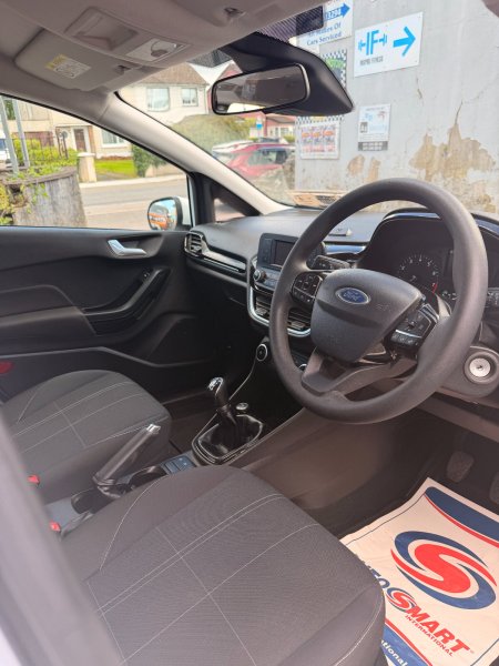 2018 Ford Fiesta - photo 11