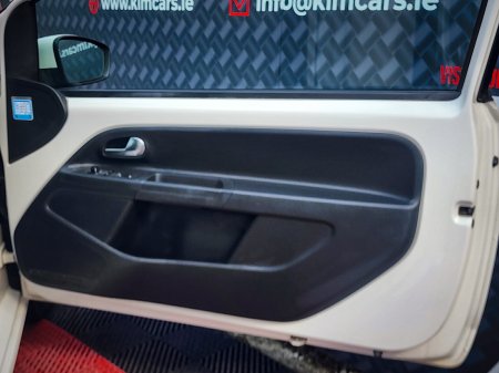 2015 Volkswagen up! - photo 26