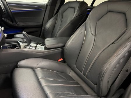 2022 BMW 5-Series - photo 7