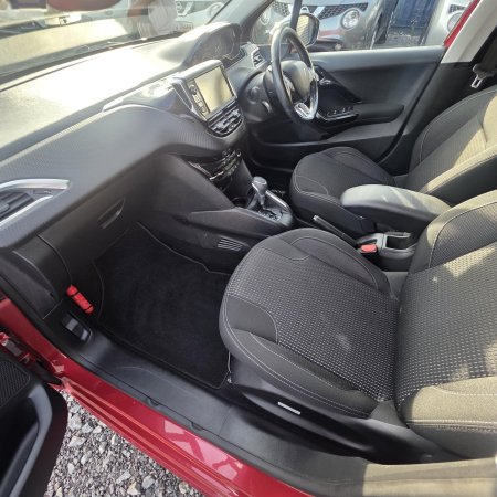 2018 Peugeot 208 - photo 16