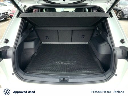 2025 Volkswagen Tiguan - photo 9