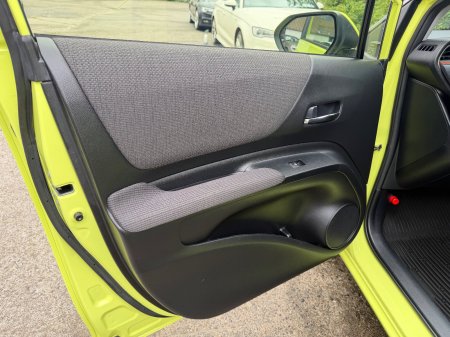 2019 Toyota Sienta - photo 25