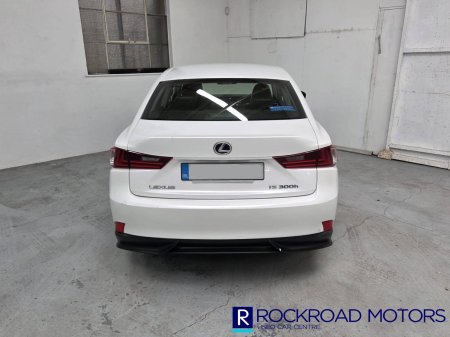2016 Lexus IS - photo 3