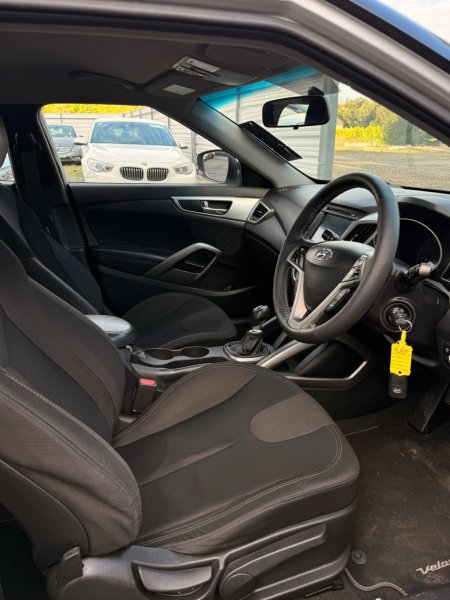 2013 Hyundai Veloster - photo 28