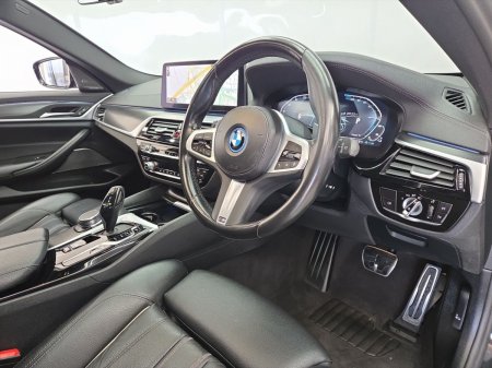 2023 BMW 5-Series - photo 9