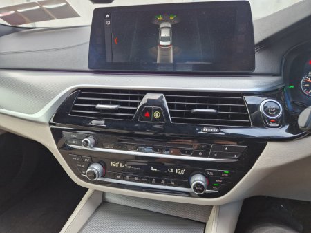 2017 BMW 5-Series - photo 19