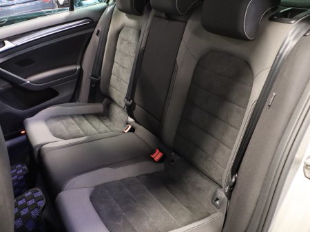 2017 Volkswagen Golf - photo 34