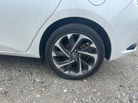 2016 Toyota Auris - photo 5