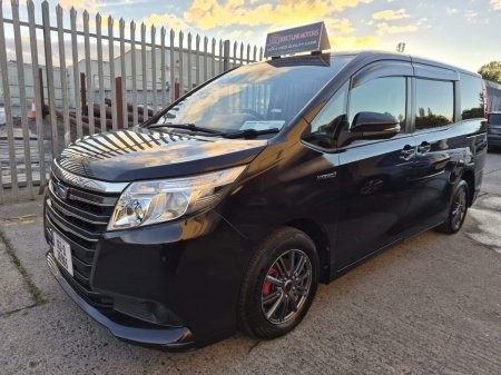 2016 Toyota Noah - photo 5