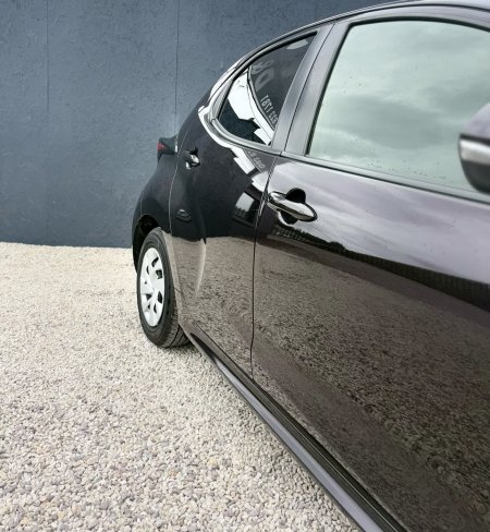2020 Toyota Yaris - photo 3