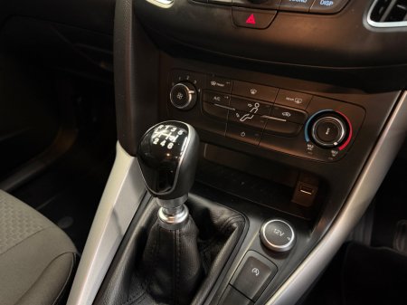 2017 Ford Focus - photo 12