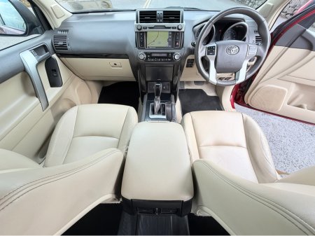 2017 Toyota Land Cruiser - photo 16
