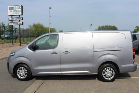 2022 Vauxhall Vivaro - photo 2