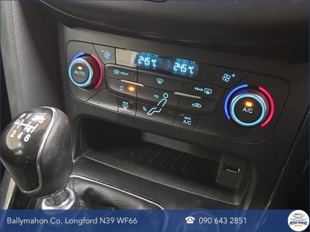 2017 Ford Focus - photo 18