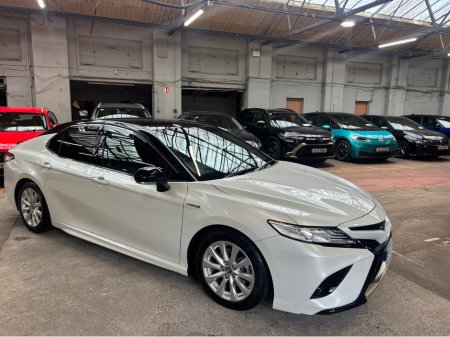 2019 Toyota Camry Two Tone Self Charging hybrid Sport Spec