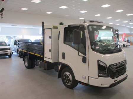 2026 Isuzu NPR - photo 7