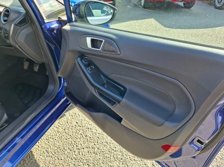 2016 Ford Fiesta - photo 11