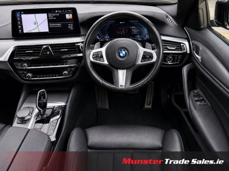 2023 BMW 5-Series - photo 12
