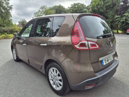 2010 Renault Scenic - photo 7