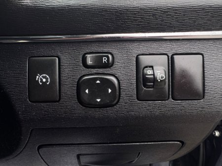 2013 Toyota Avensis - photo 17