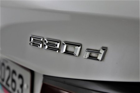 2021 BMW 5-Series - photo 23