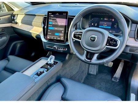 2025 Volvo XC90 - photo 9