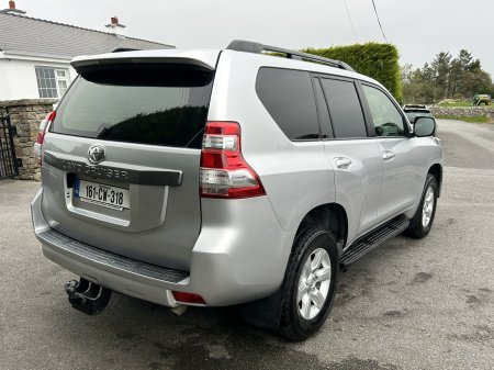2016 Toyota Land Cruiser - photo 7