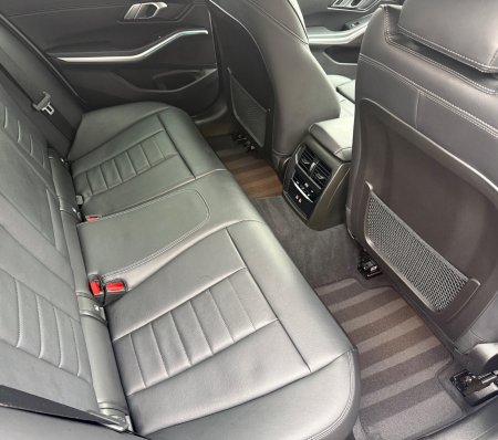2023 BMW 3-Series - photo 15